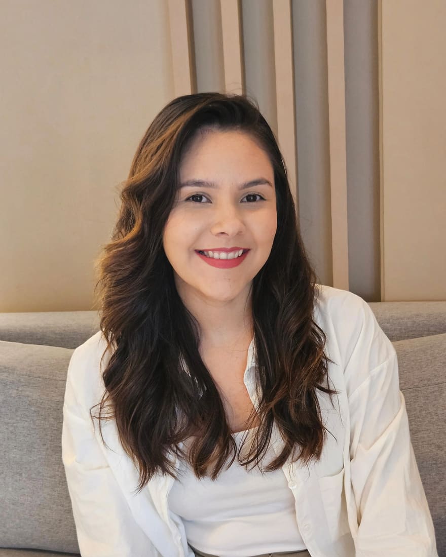 Daiane Fernandes, nutricionista comportamental, sorrindo